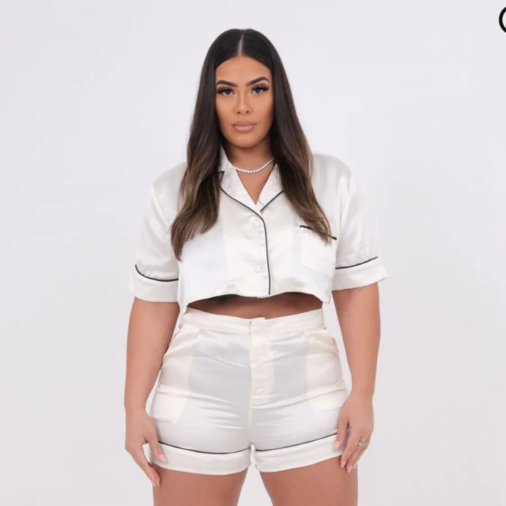 Maison Nou Kenza Pyjama NWT/NEW
Top only.